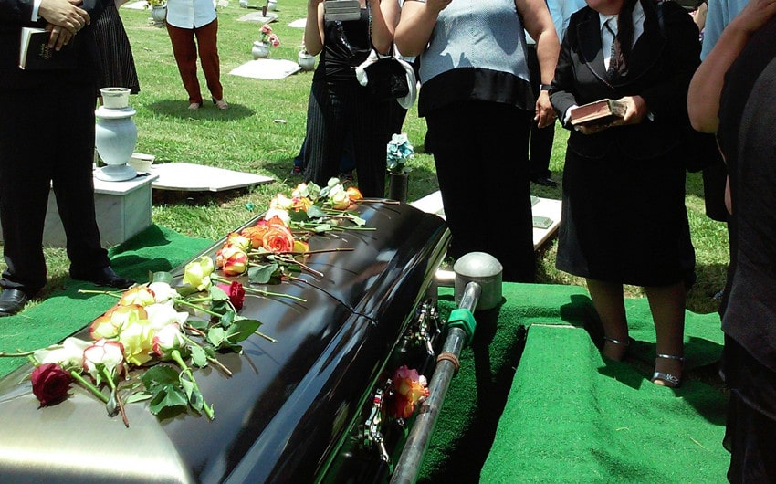 what to say when a cousin dies